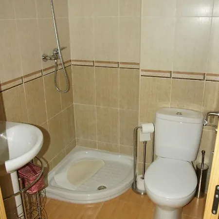 Llandels Apartment *